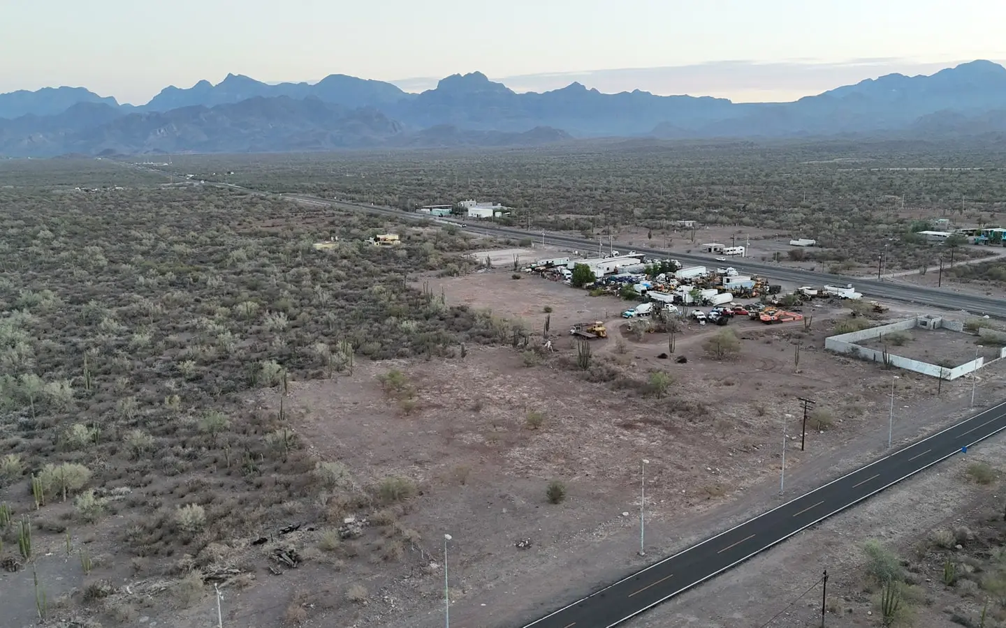 Parcela Liza Side view